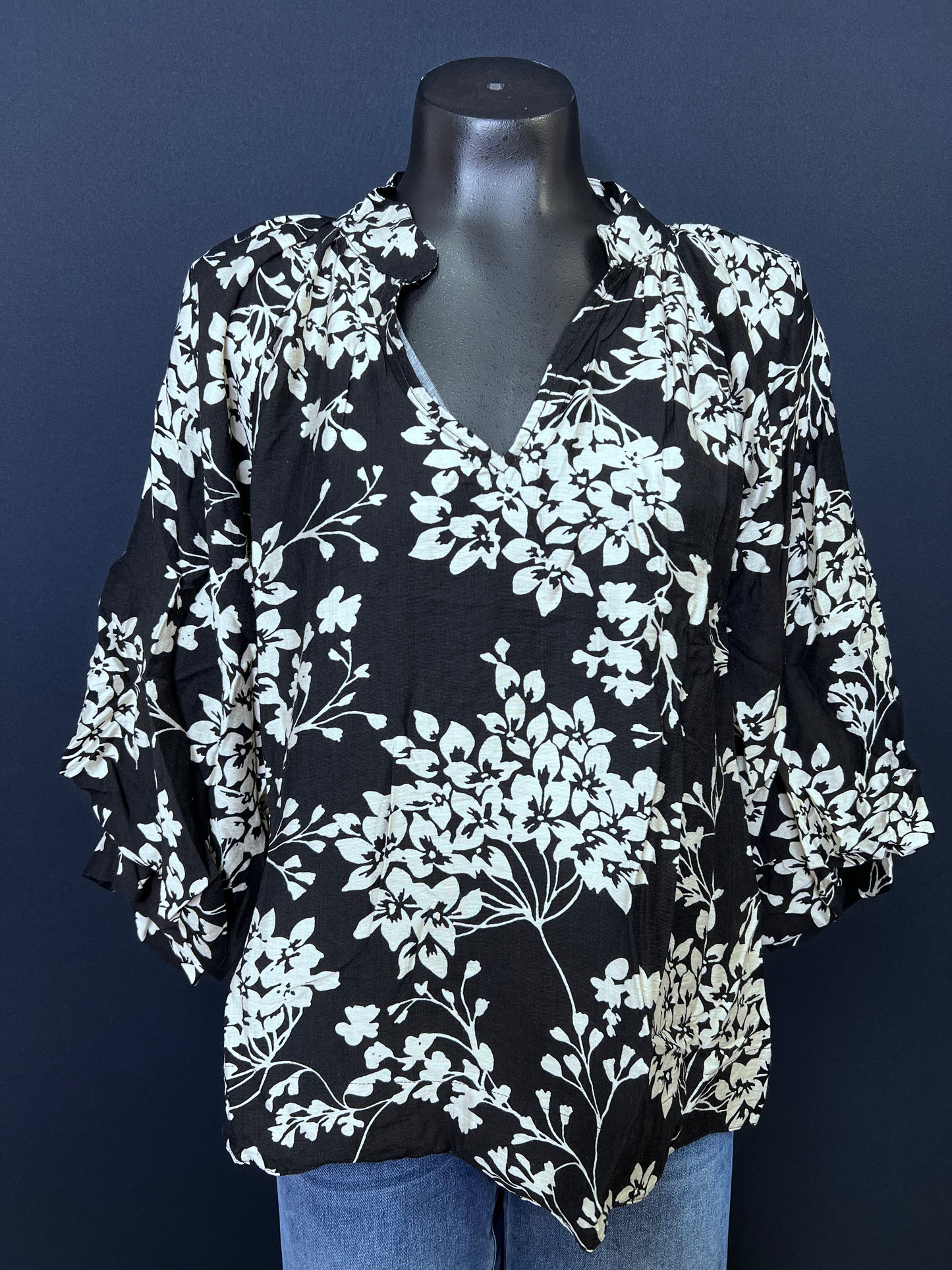 Cherry Blossom Print Scalloped Hem Blouse, Black