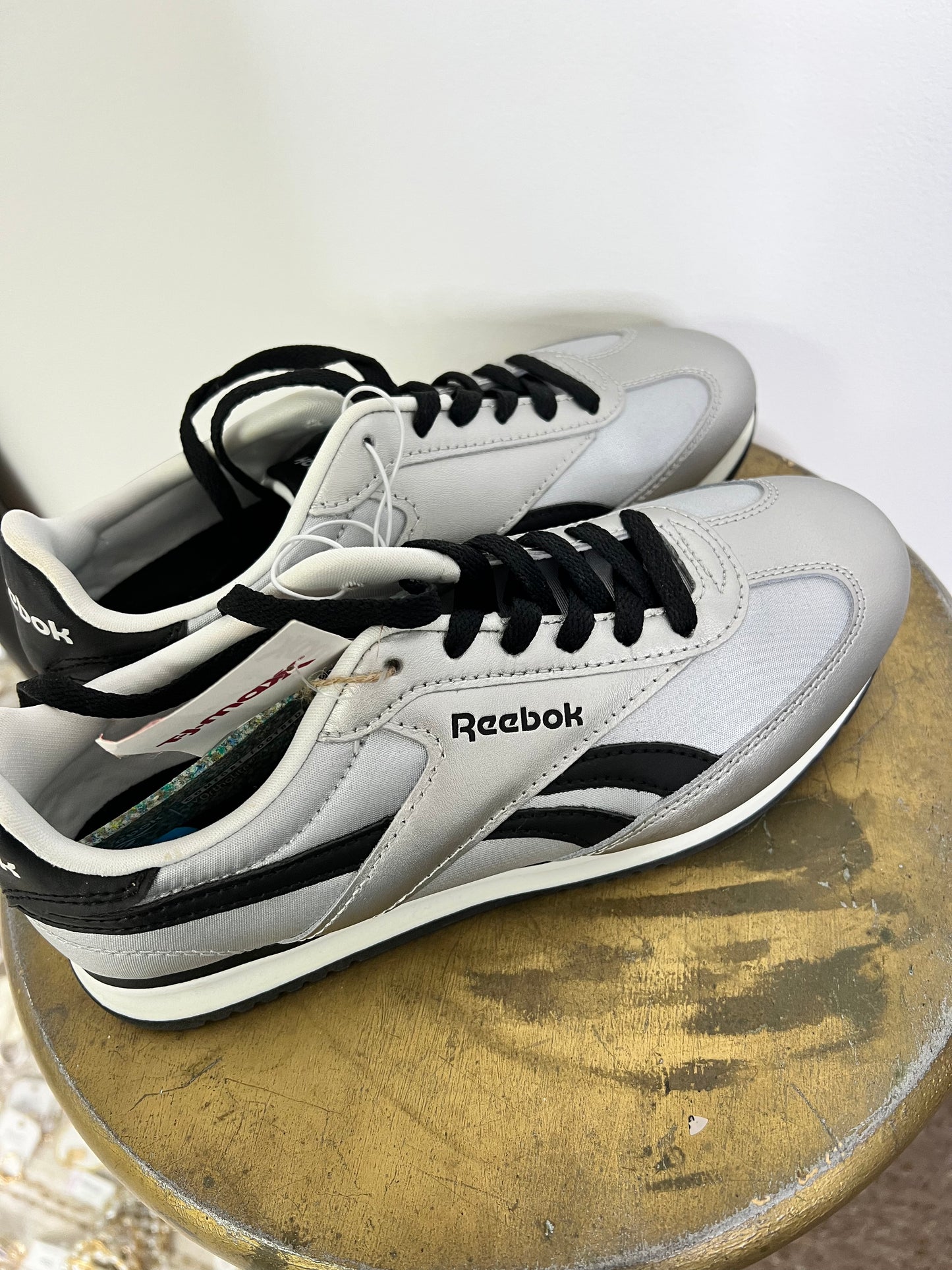 Reebok Classic Sneakers Size 7 1/2 NWT
