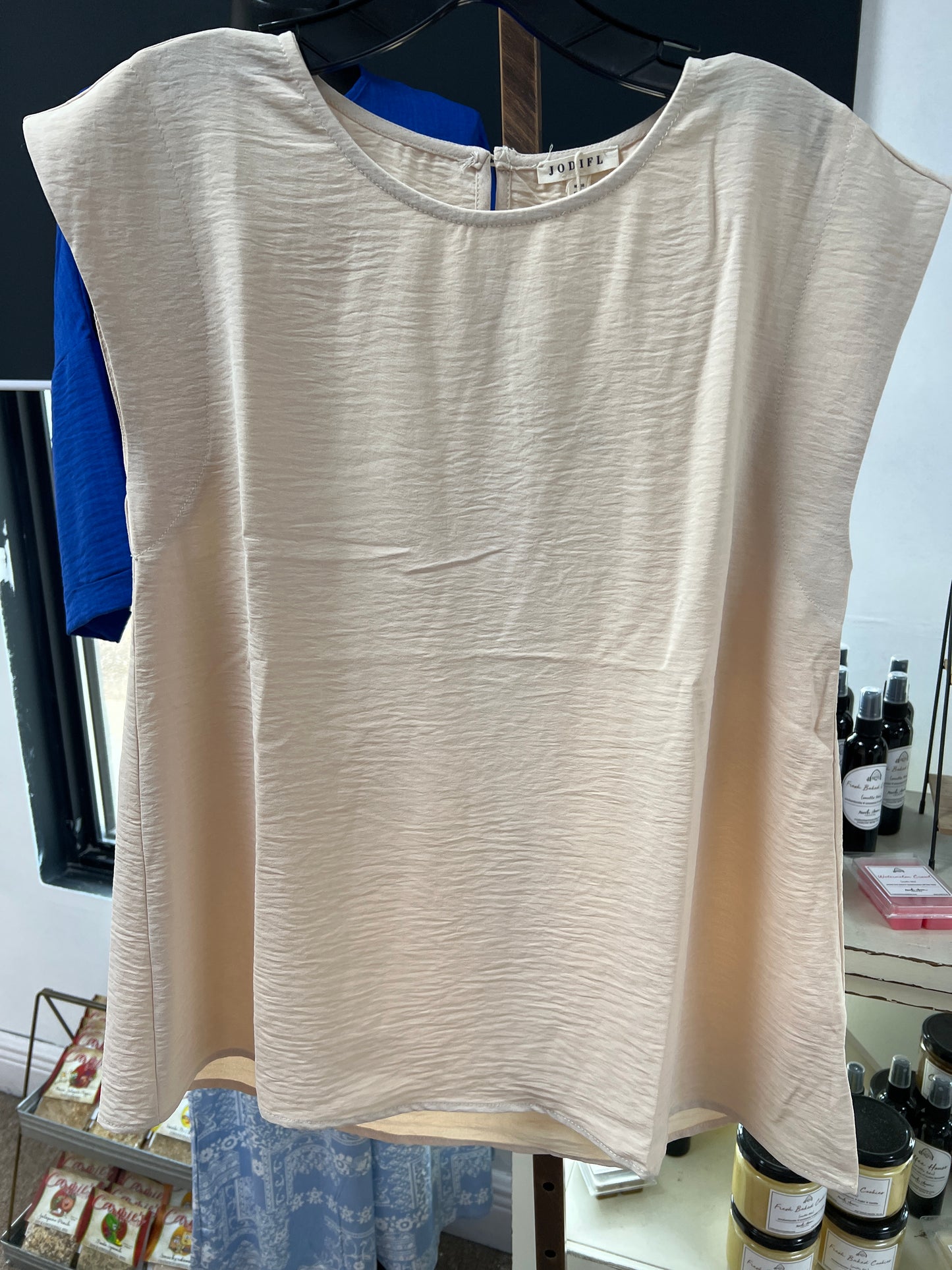 U-Neck Solid Top, Oatmeal
