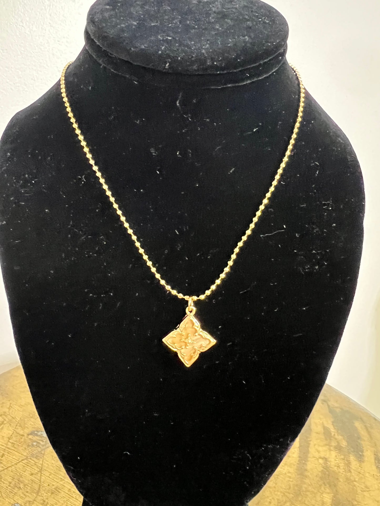 Flower Pendant Necklace