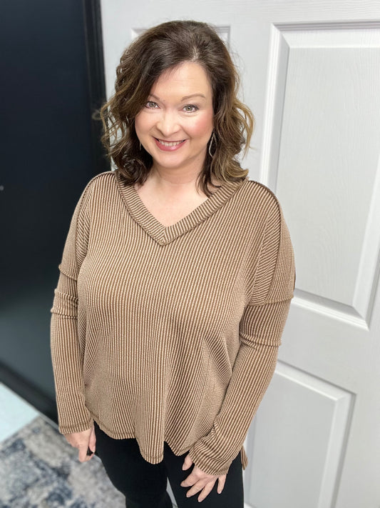 Raised Rib Hi-Low V-Neck Top