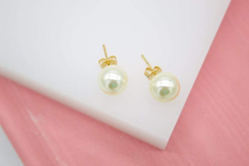 Pearl & Grace Classic Pearl Studs