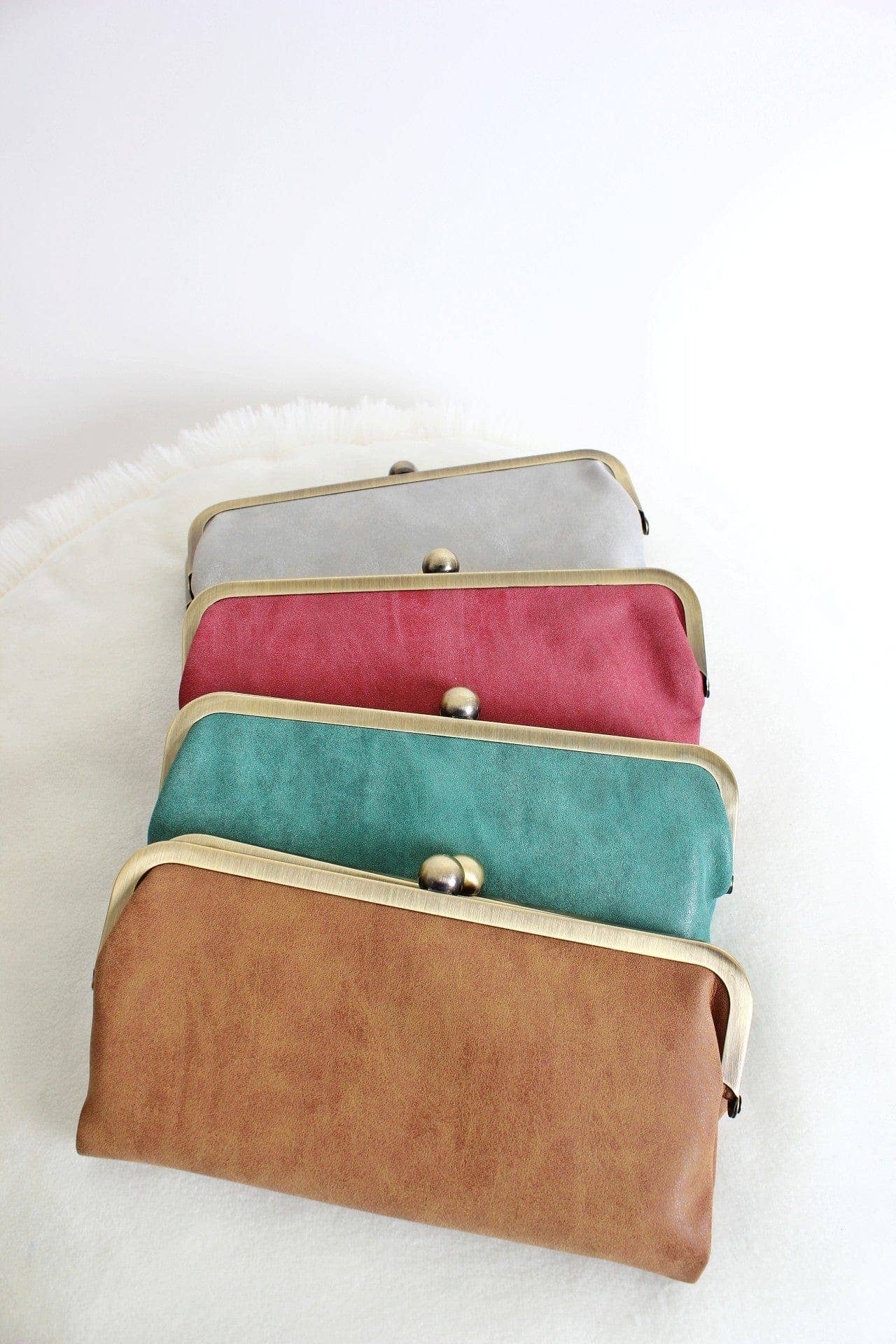 The Karen Kiss Lock Wallet