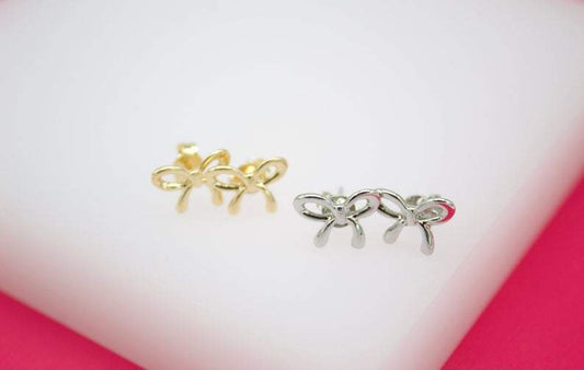 Pearl & Grace Petite Bow Studs