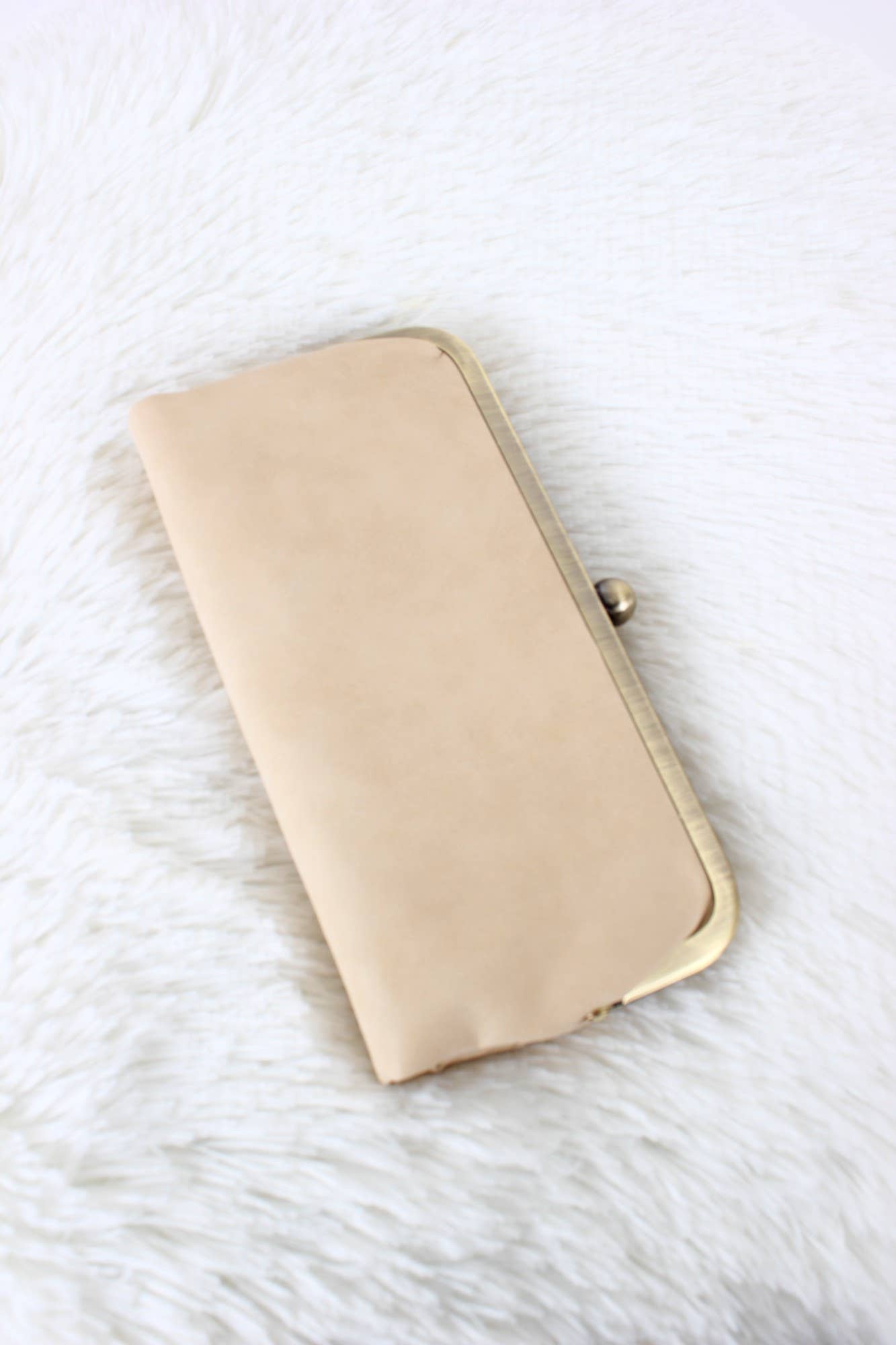 The Karen Kiss Lock Wallet