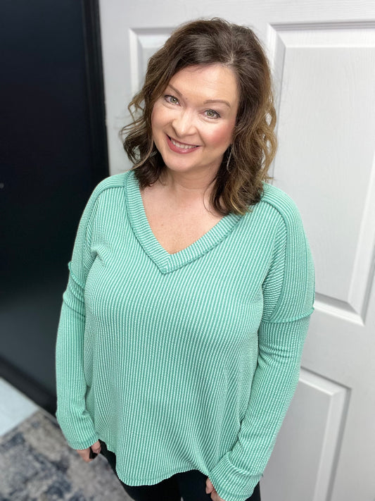 Plus Raised Rib Long Sleeve Hi-Low V-Neck Top, Lt Jade