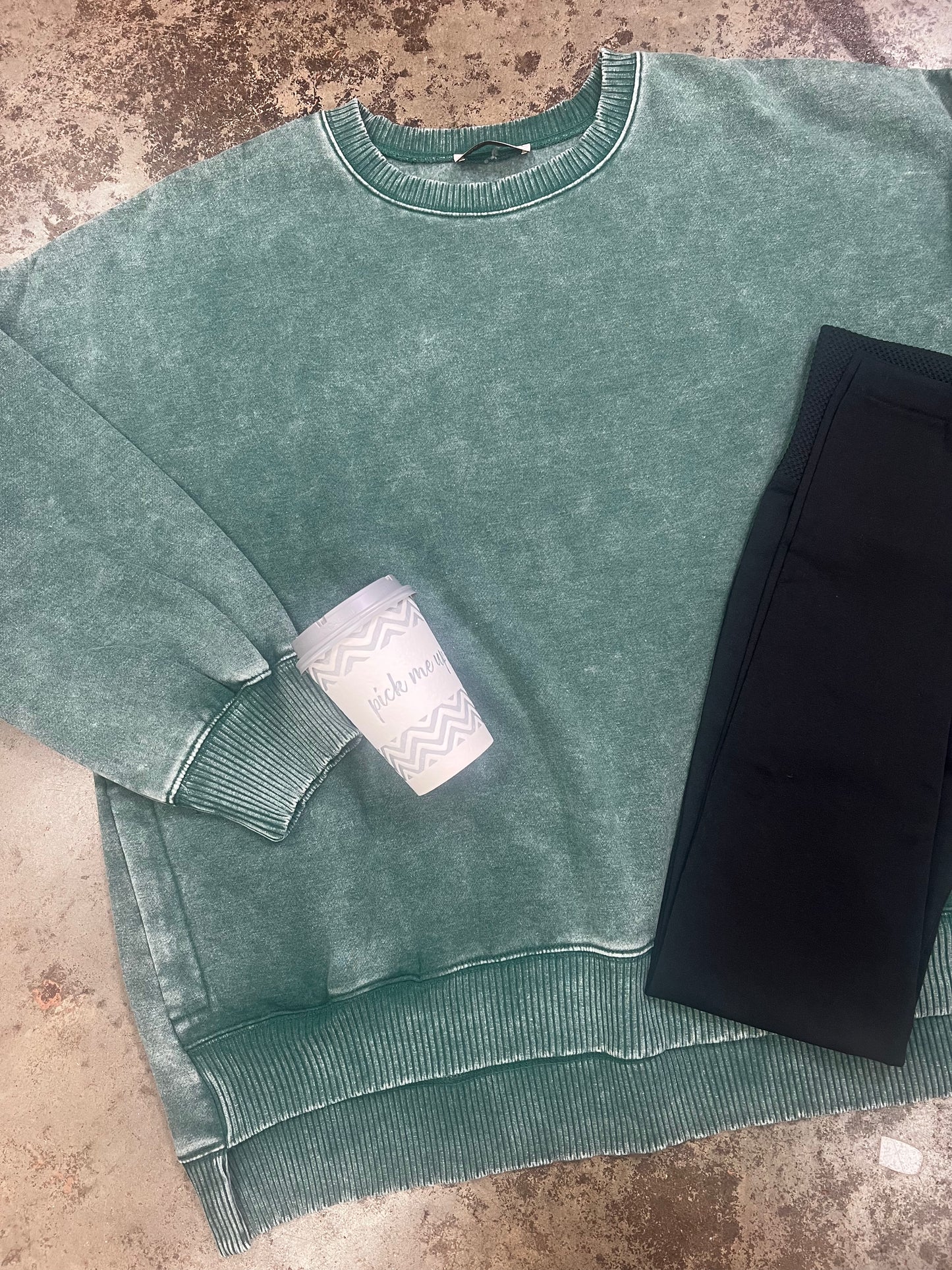 Zenana Sweatshirt with pockets