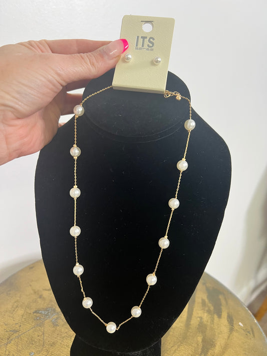 Pearl Necklace Set