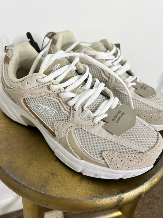 Avia Viral Tennis Shoe-Size 7