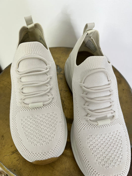 Skecher Slip On Walking Shoes-SIZE 7
