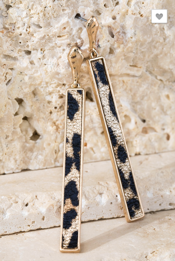Animal print bar earring