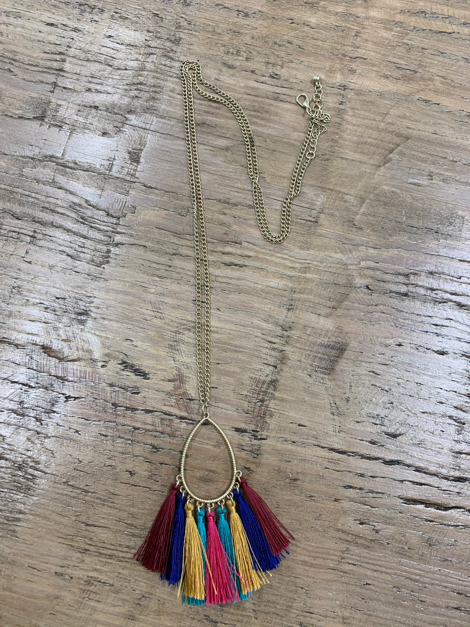 Tasseled teardrop pendant necklace