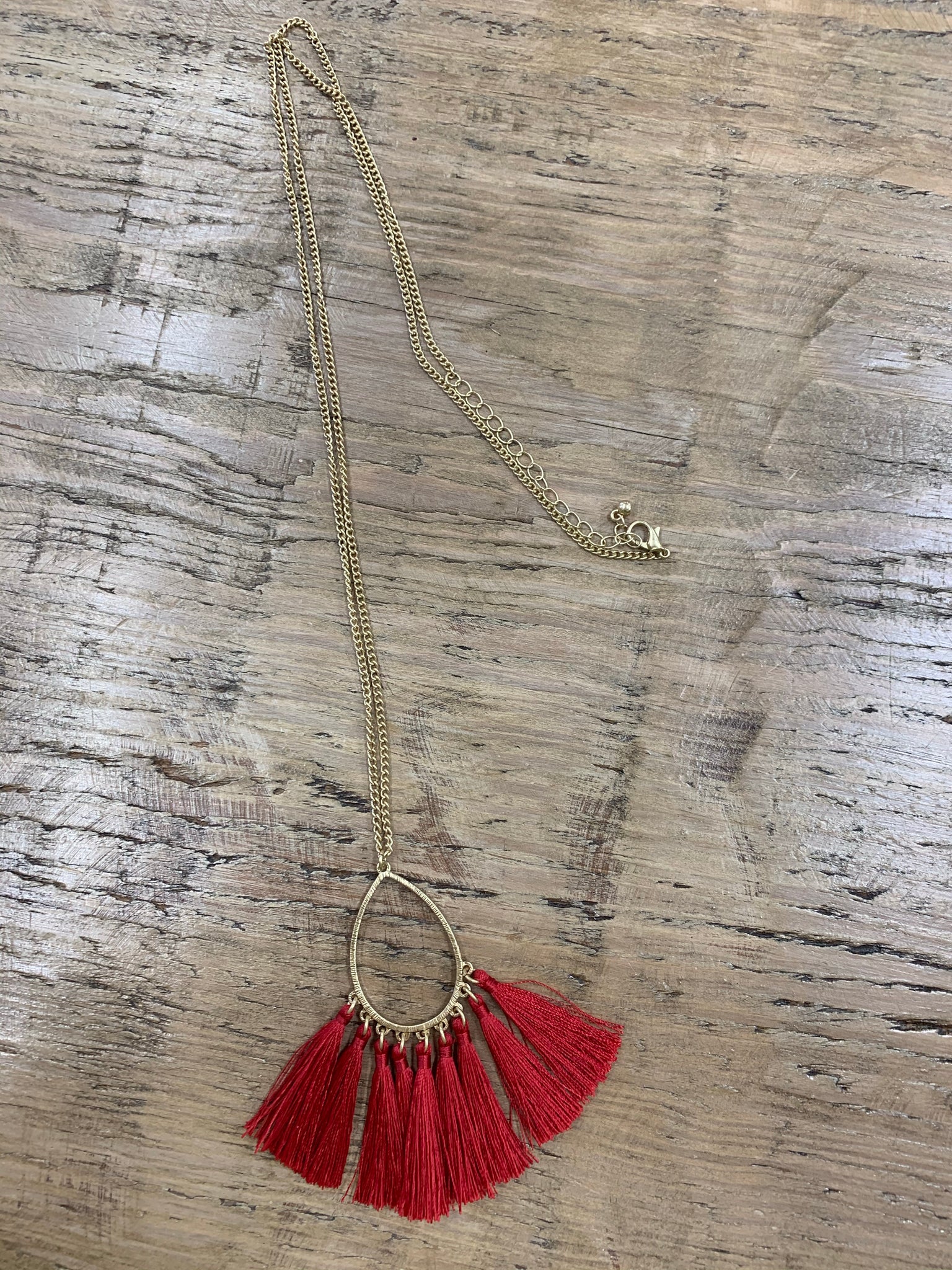 Tasseled teardrop pendant necklace